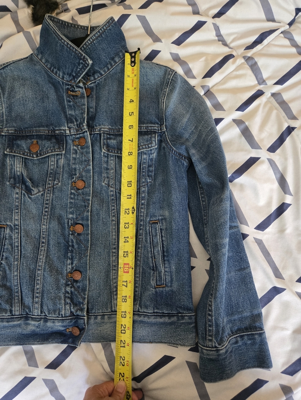 Madewell Medium Wash Blue Denim Jacket with Button Front
